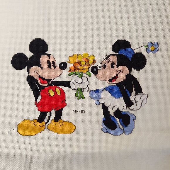 Other - COUNTED CROSS STITCH MICKEY MOUSE MINNIE MOUSE FLOWER LOVE HANDMADE